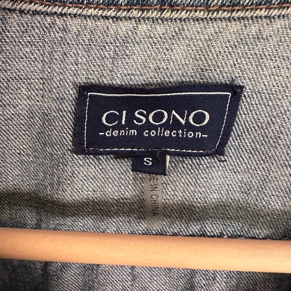 SOLD Ladies Distressed Jean Jacket - Picture 6 of 10